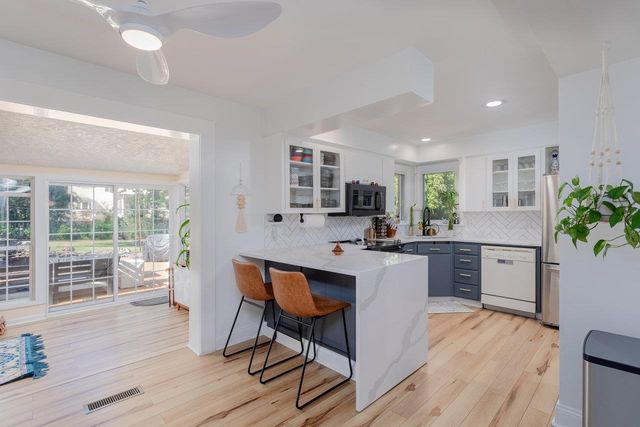 33 PORT REPUBLIC RD, Harrisonburg, VA 22801