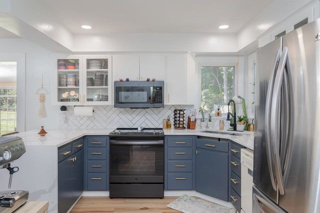 33 PORT REPUBLIC RD, Harrisonburg, VA 22801