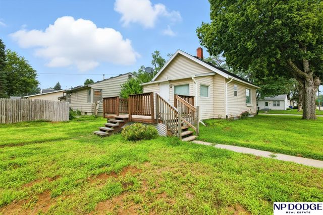 1805 N Logan Street, Fremont, NE 68025