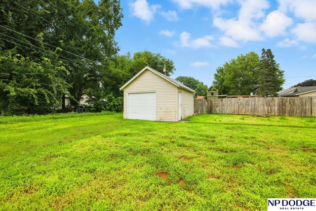 1805 N Logan Street, Fremont, NE 68025