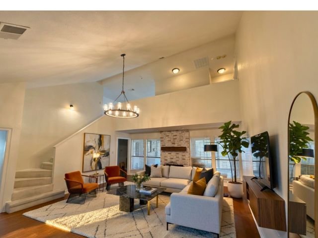 6004 Lakehurst Drive, Arlington, TX 76016