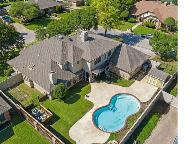 6004 Lakehurst Drive, Arlington, TX 76016