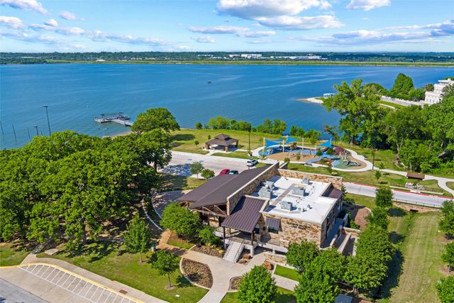 6004 Lakehurst Drive, Arlington, TX 76016