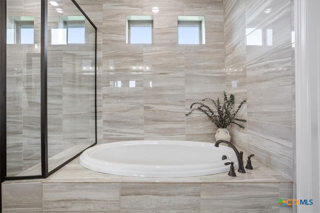 502 Oak Drive, Troy, TX 76579