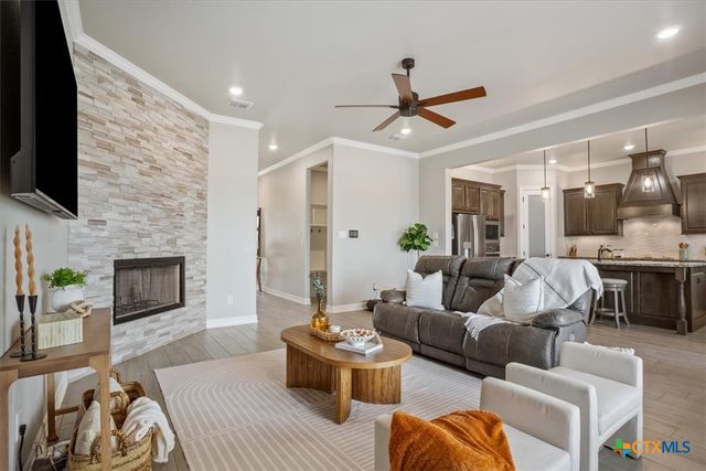 502 Oak Drive, Troy, TX 76579