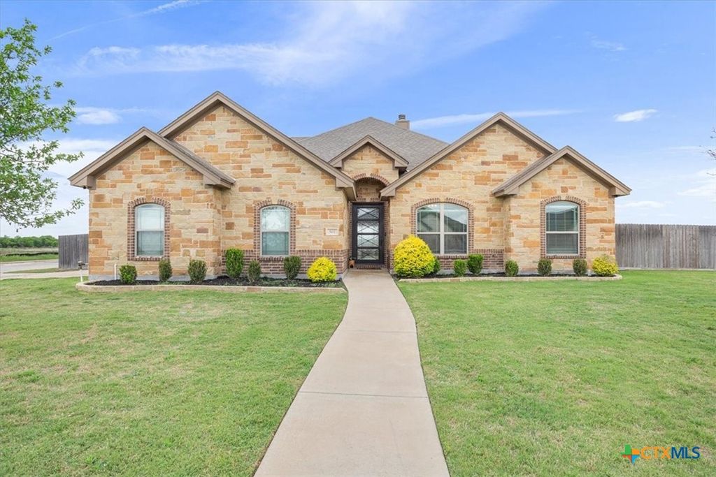 502 Oak Drive, Troy, TX 76579
