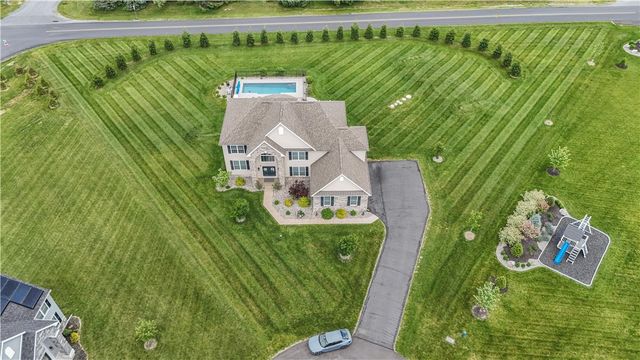 403 Corey Court, Upper Nazareth Twp, PA 18064