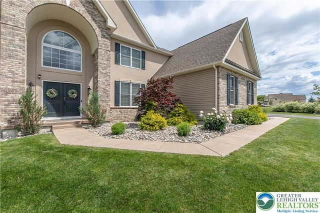 403 Corey Court, Upper Nazareth Twp, PA 18064