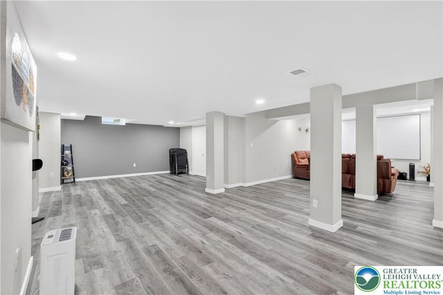 403 Corey Court, Upper Nazareth Twp, PA 18064