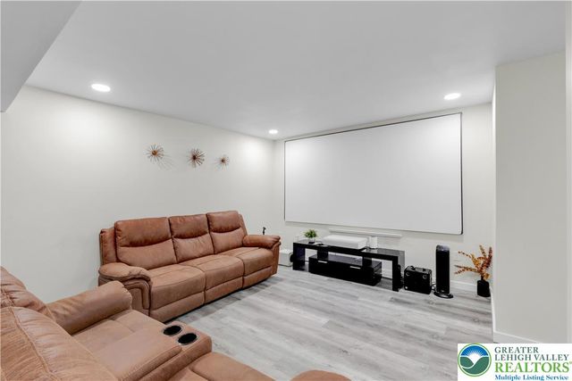 403 Corey Court, Upper Nazareth Twp, PA 18064