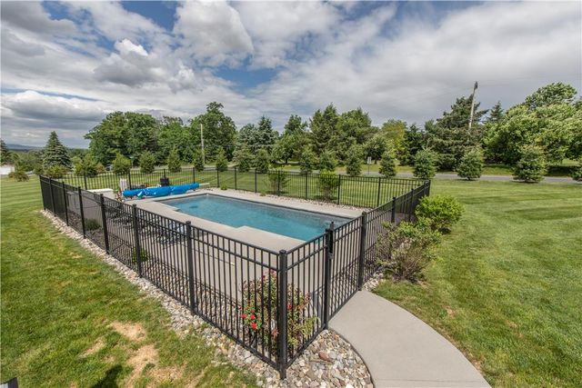 403 Corey Court, Upper Nazareth Twp, PA 18064