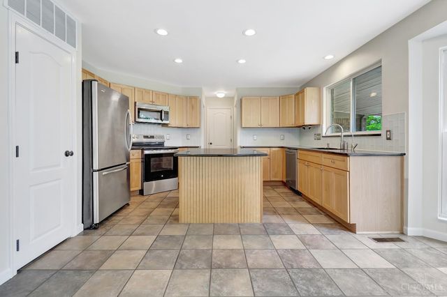 415 Forest Edge Drive, South Lebanon, OH 45065