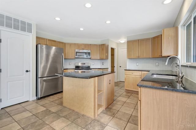 415 Forest Edge Drive, South Lebanon, OH 45065