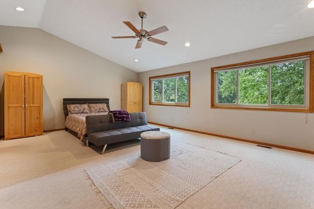 7020 Beacon Circle, Eden Prairie, MN 55346