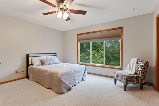 7020 Beacon Circle, Eden Prairie, MN 55346