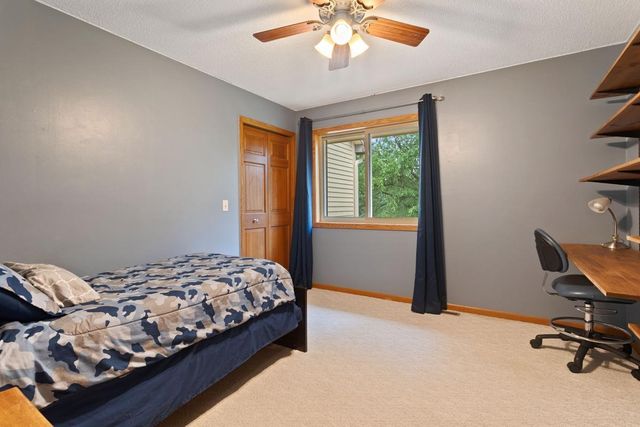 7020 Beacon Circle, Eden Prairie, MN 55346