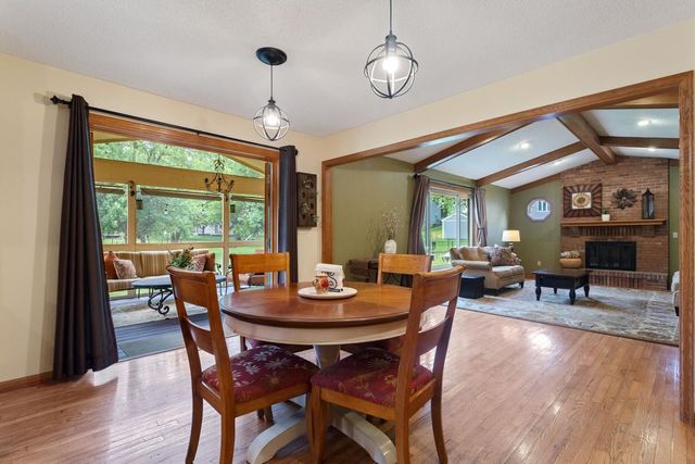 7020 Beacon Circle, Eden Prairie, MN 55346