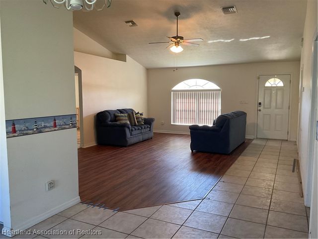 216 Chicago Way NE, Lake Placid, FL 33852