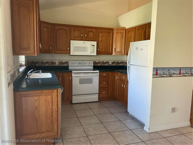 216 Chicago Way NE, Lake Placid, FL 33852