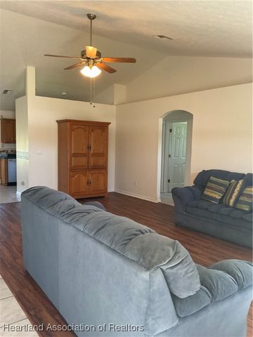 216 Chicago Way NE, Lake Placid, FL 33852