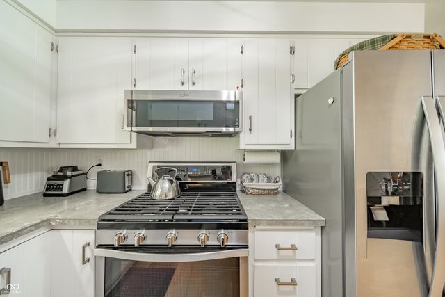1800 E 650 N, Alexandria, IN 46001