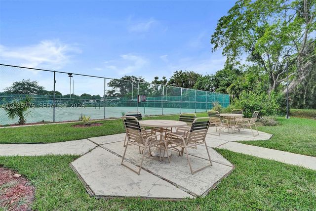 10777 W Sample Rd 718, Coral Springs, FL 33065