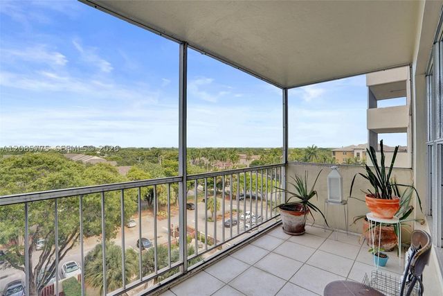 10777 W Sample Rd 718, Coral Springs, FL 33065