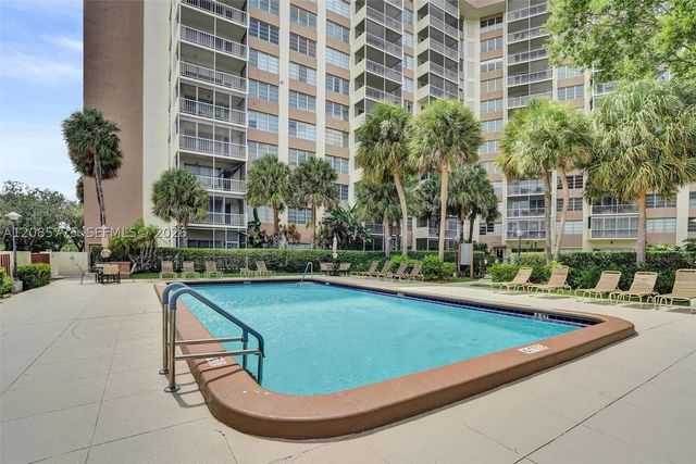 10777 W Sample Rd 718, Coral Springs, FL 33065