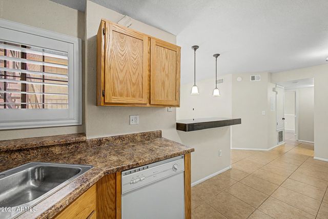 533 W GUADALUPE Road 1046, Mesa, AZ 85210
