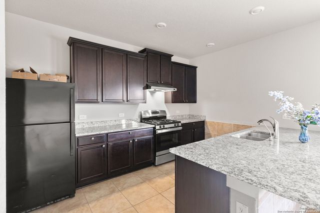 10527 Penelope Way, Converse, TX 78109