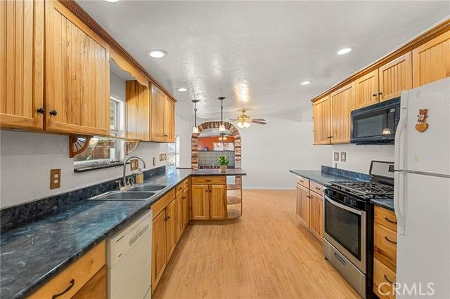 21103 Wigwam Street, Apple Valley, CA 92307