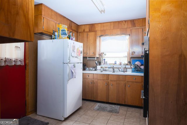 200 Heather Street, Warner Robins, GA 31093