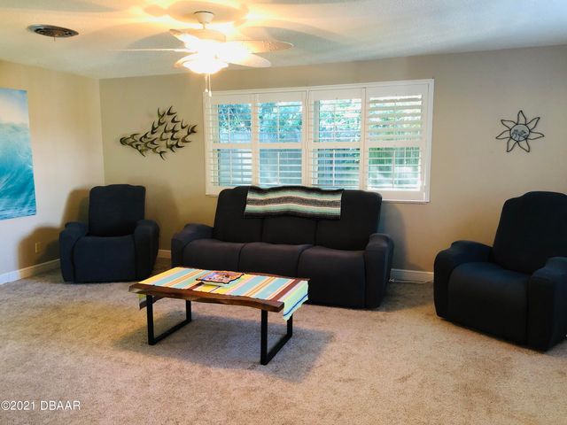 3011 Princeton Avenue, Daytona Beach, FL 32118