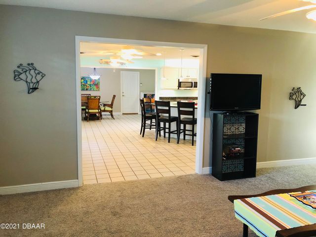 3011 Princeton Avenue, Daytona Beach, FL 32118