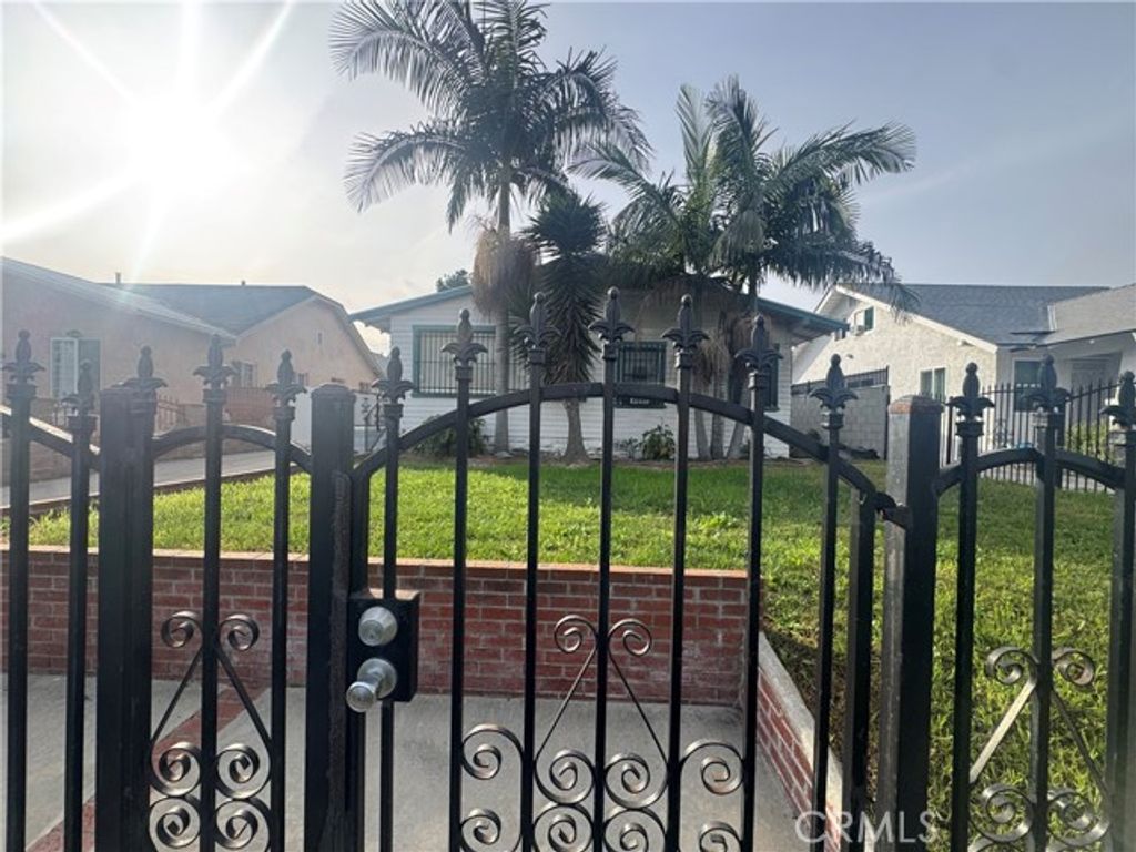 1046 W 73rd, Los Angeles, CA 90044