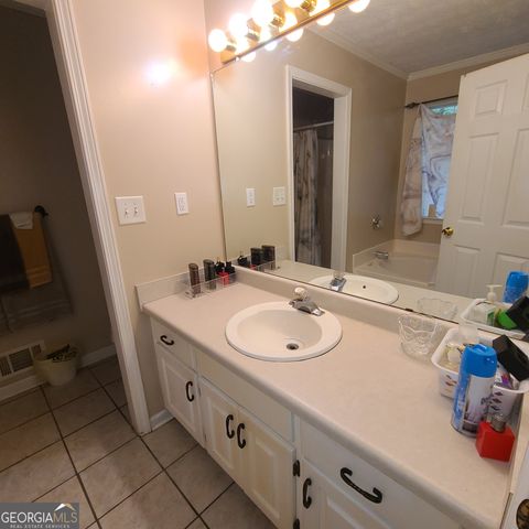 403 Victoria Place, Locust Grove, GA 30248