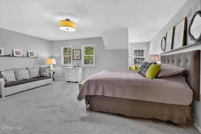 2344 Wimbledon Park Boulevard, Toledo, OH 43617