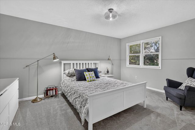 2344 Wimbledon Park Boulevard, Toledo, OH 43617