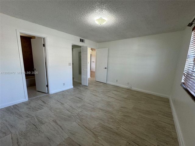 8630 SW 3rd St 101, Pembroke Pines, FL 33025