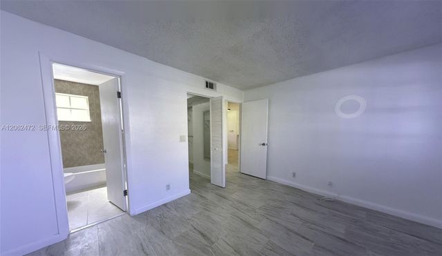8630 SW 3rd St 101, Pembroke Pines, FL 33025