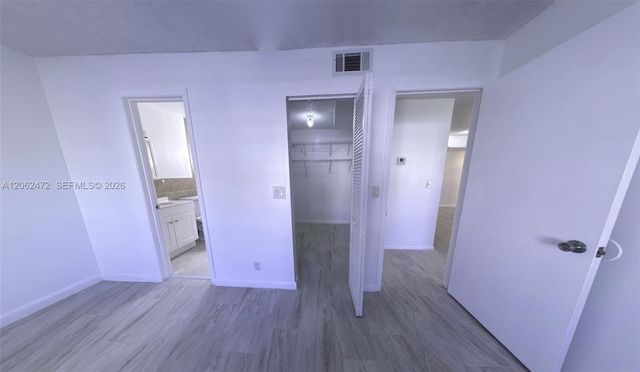 8630 SW 3rd St 101, Pembroke Pines, FL 33025