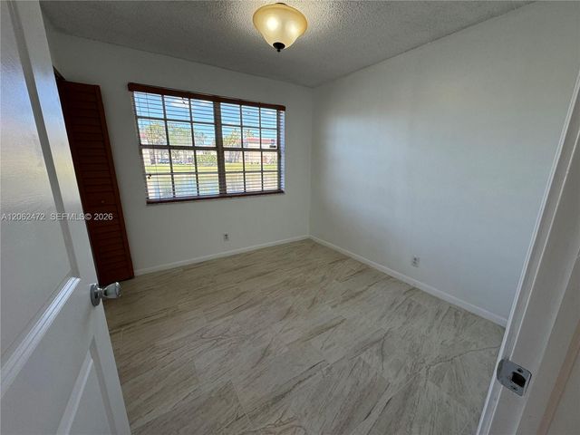 8630 SW 3rd St 101, Pembroke Pines, FL 33025