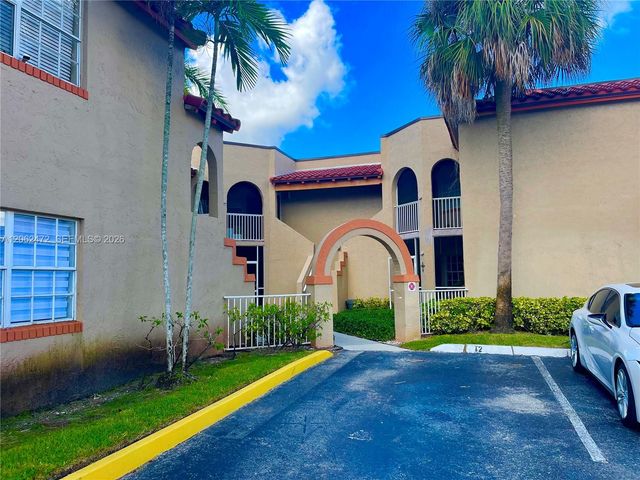 8630 SW 3rd St 101, Pembroke Pines, FL 33025