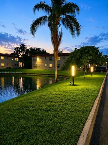 8630 SW 3rd St 101, Pembroke Pines, FL 33025