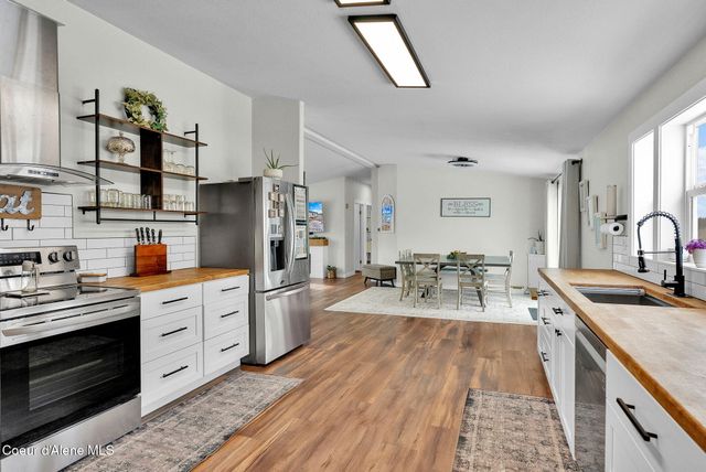 1107 E Yellow Pine AVE, Athol, ID 83801