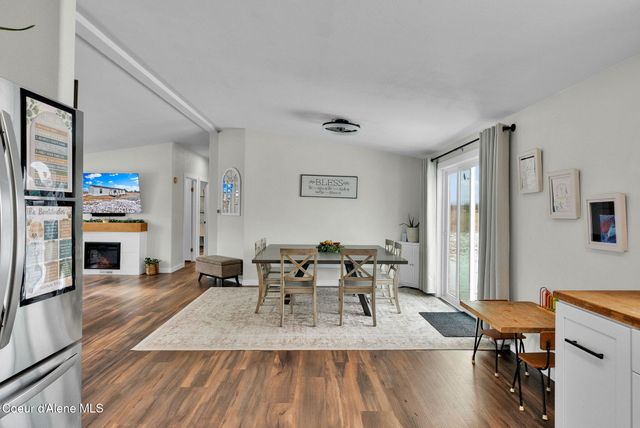 1107 E Yellow Pine AVE, Athol, ID 83801