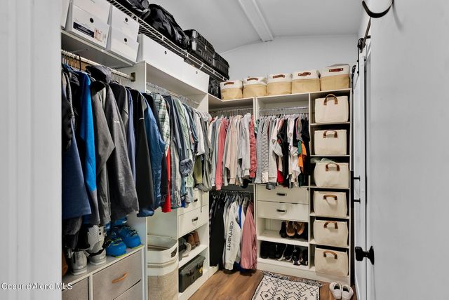 1107 E Yellow Pine AVE, Athol, ID 83801