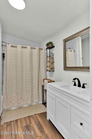 1107 E Yellow Pine AVE, Athol, ID 83801