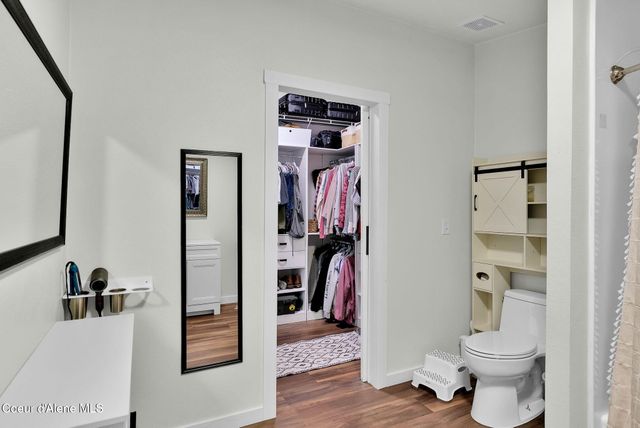 1107 E Yellow Pine AVE, Athol, ID 83801