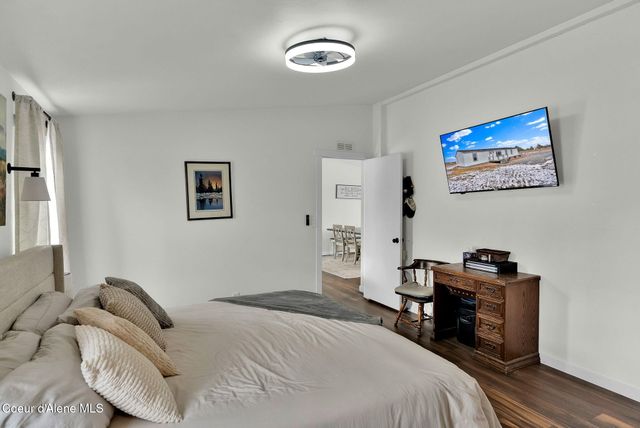 1107 E Yellow Pine AVE, Athol, ID 83801